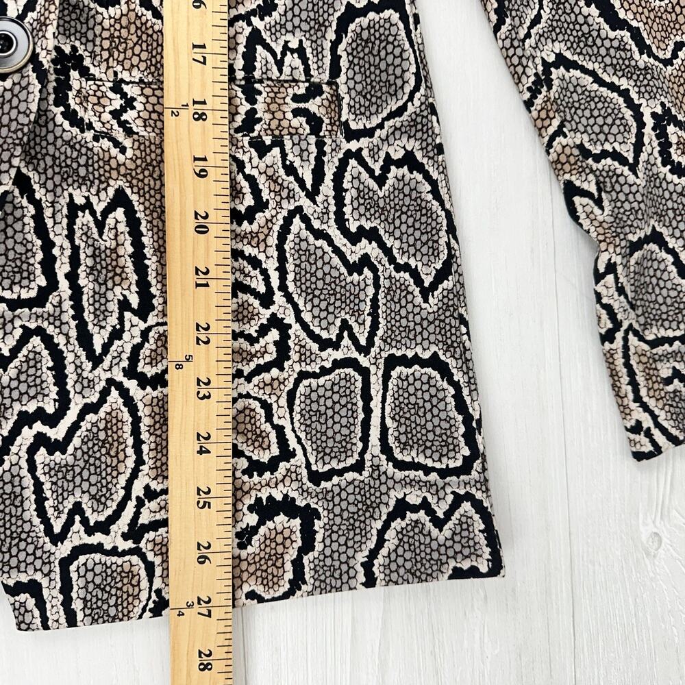Cabi Double Breasted Blazer Size 4 Python Snake Print Ponte Knit Gray Stretch - Picture 14 of 16
